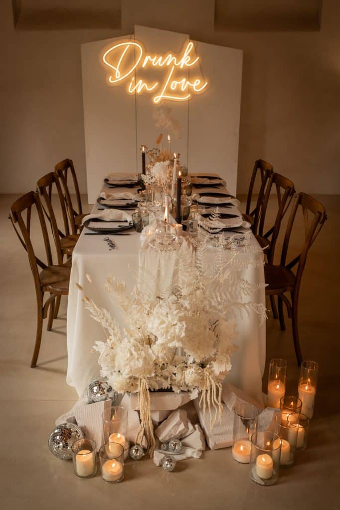 conceptions de table pour le salon du mariages